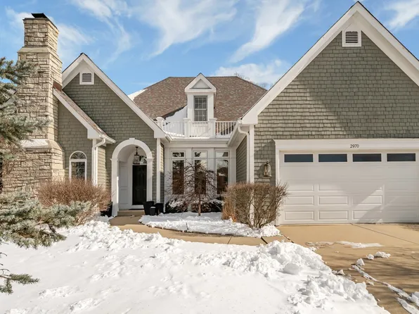 2970 Oxford Ct, Aurora, IL 60502