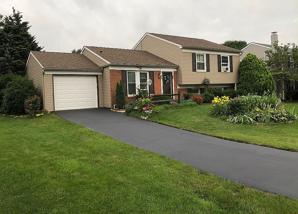 2nd image of 2448 Creek View Dr