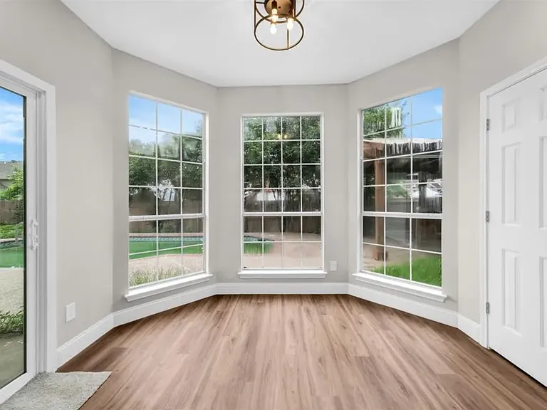 5208 Glen Springs Trl — Photo 16