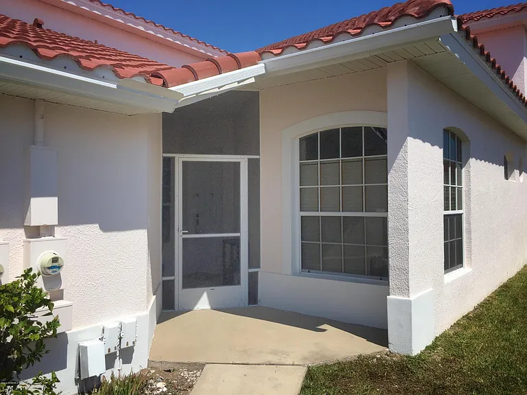 250 Saint Lucie Ln #8 — Photo 1