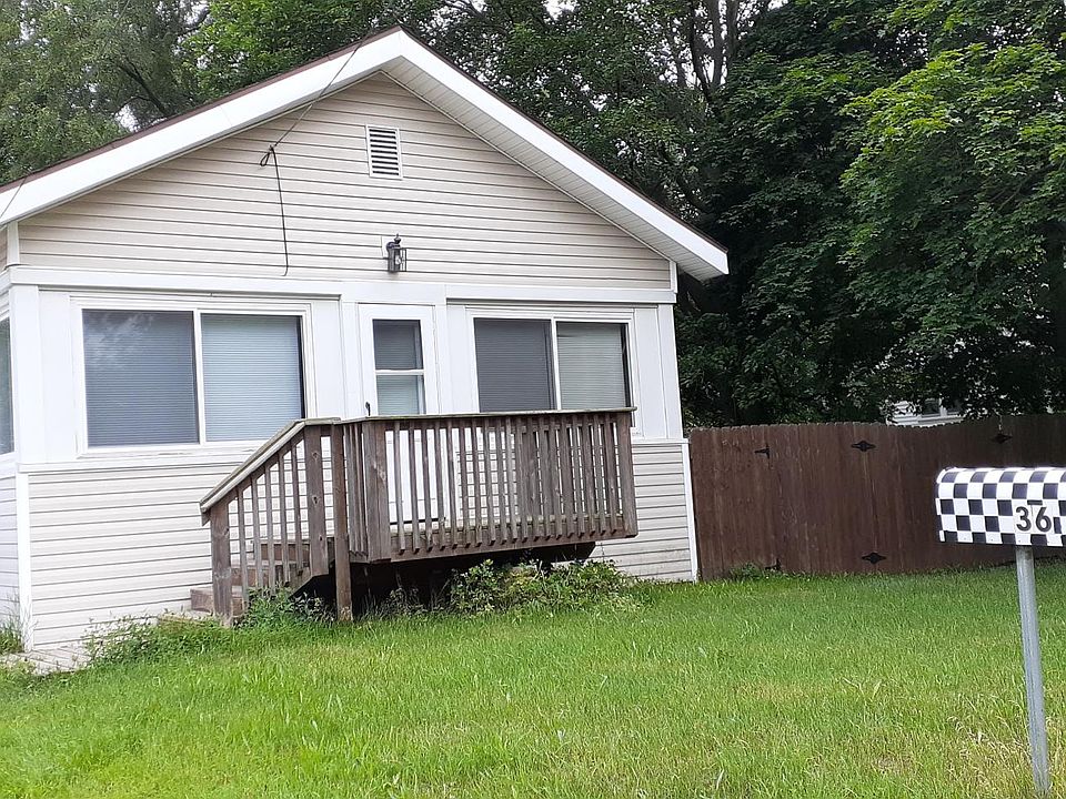 1st image of 36 Burt St SE