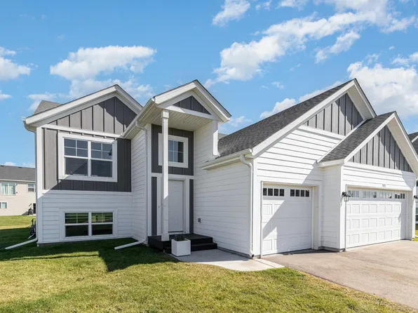 9178 25th St NE, Saint Michael, MN 55376