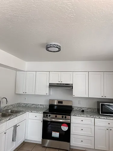 2822 E Mobile Ln Photo 1