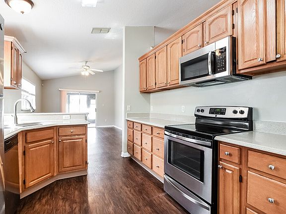 5th image of 10733 Brown Trout Cir