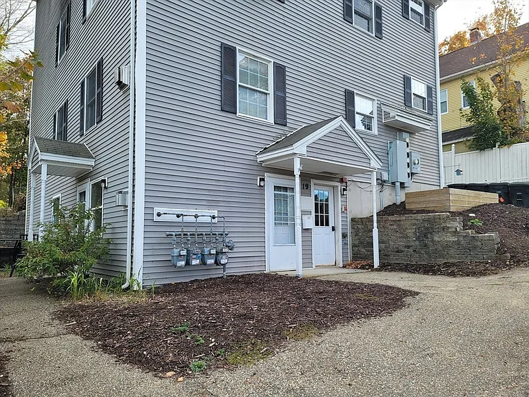 19 McDonald St #3 — Photo 2