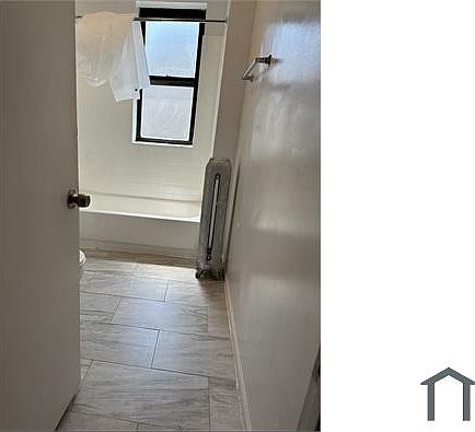 2nd image of 224 N Pine Ave APT 3S