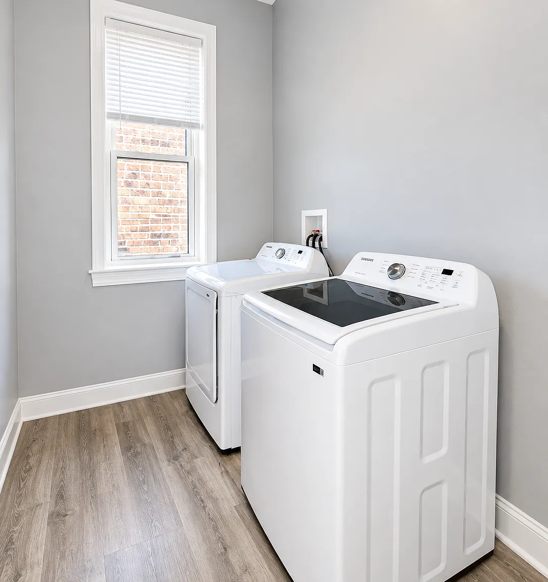 3 bed, $2,300 — Photo 2