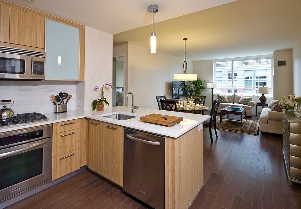 1st image of 200 N End Ave #9EF