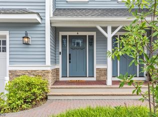 6 Clover Ct, Berkeley Heights, NJ 07922
