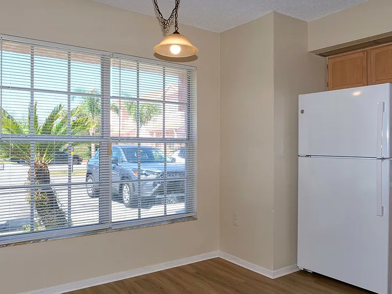 860 Monopoly Ct — Photo 5