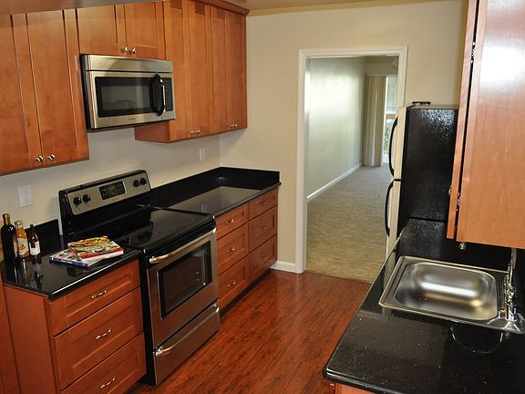 2nd image of 2200 Lake Rd APT 107