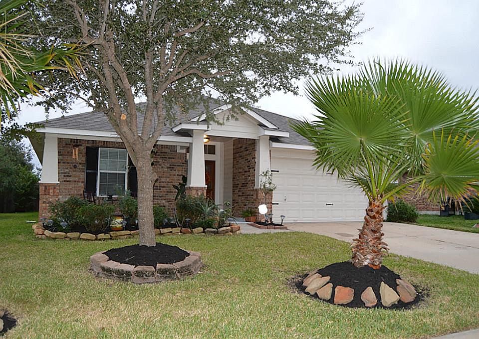 1st image of 11919 Green Willow Falls Dr