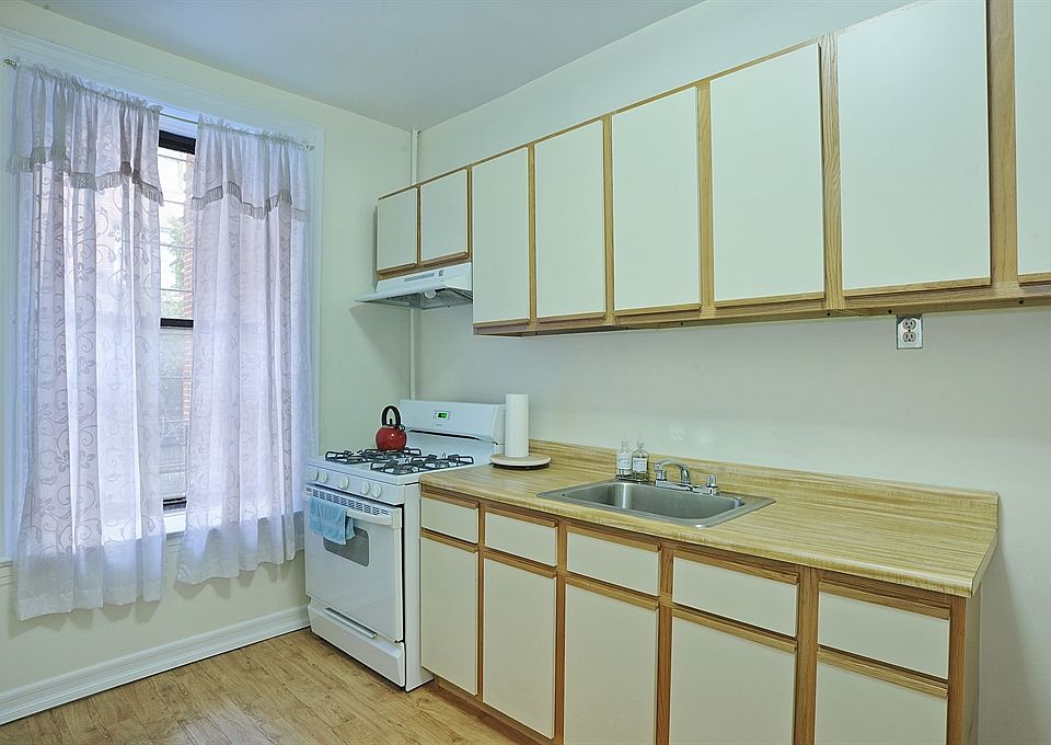 1st image of 446 Kingston Ave APT A29