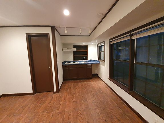 5th image of 403 School St #4