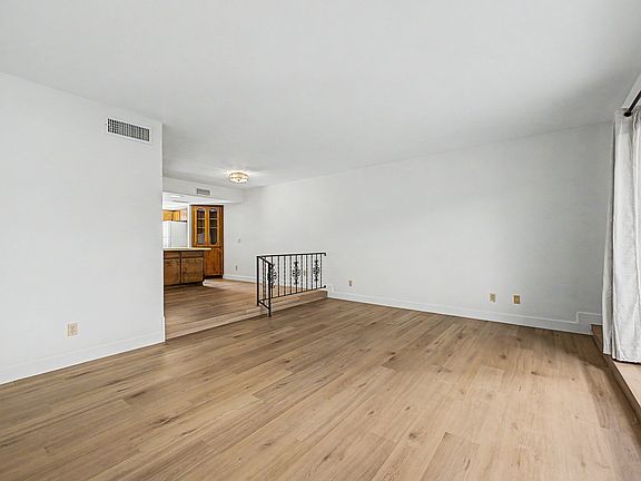 5th image of 5207 S Hazelton Ln