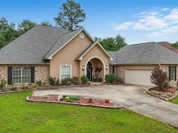 7524 Cherry Hill Dr, Diamondhead, MS 39525