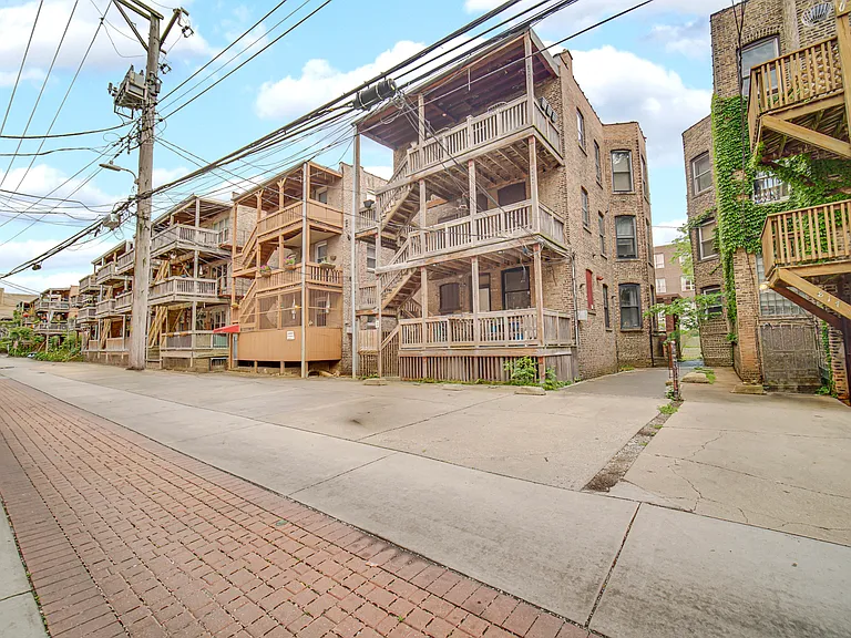 819 W Lawrence Ave #2 — Photo 23