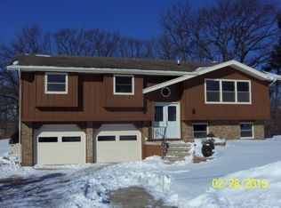 3688 Crestview Rd, Saint Joseph, MI 49085