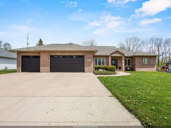 214 Brookwood Dr, Hortonville, WI 54944