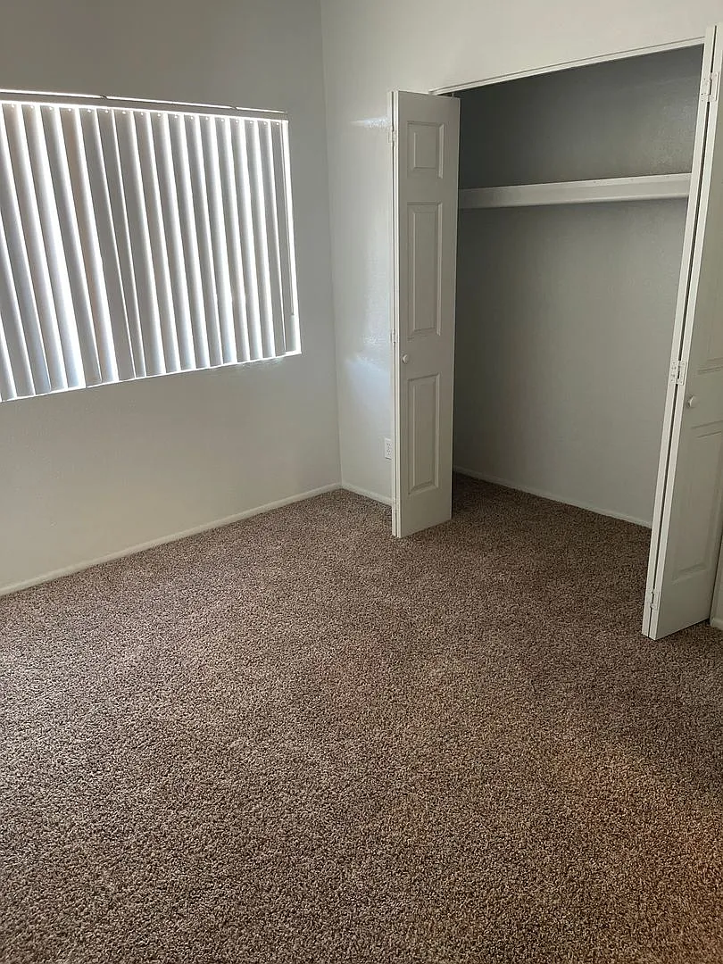 2813 E. Paradise Lane (LW) — Photo 4