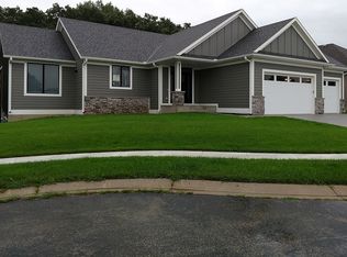 2614 Lisa Ln NE, Rochester, MN 55906