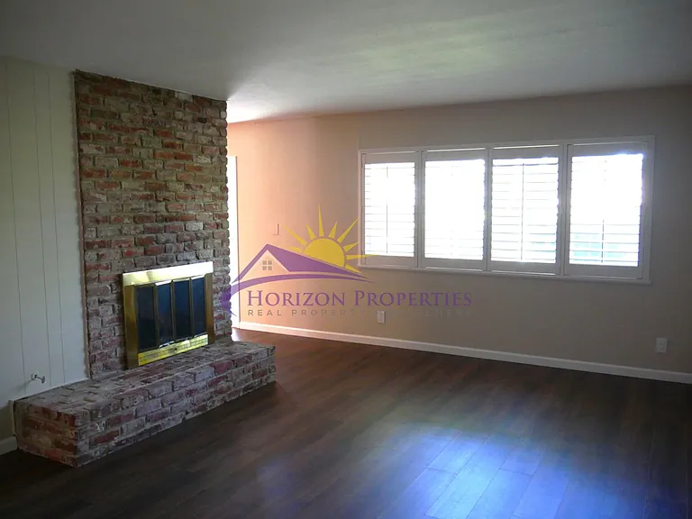 6986 Greenbrook Cir — Photo 4