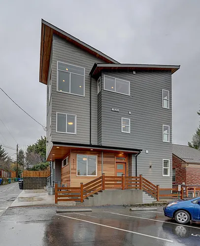 5513 35th Ave NE #2 Photo 1 5513 35th Ave NE #2 Photo 1