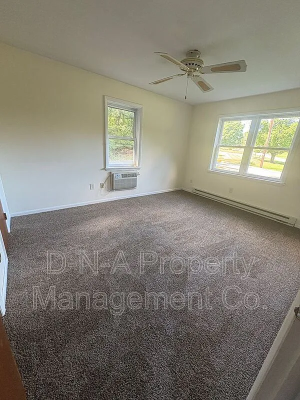 2 bed, 1.5 bath, 600 sqft, $1,550 — Photo 2