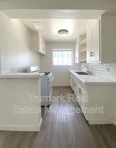 585 E Washington Blvd #28 Photo 1 585 E Washington Blvd #28 Photo 1
