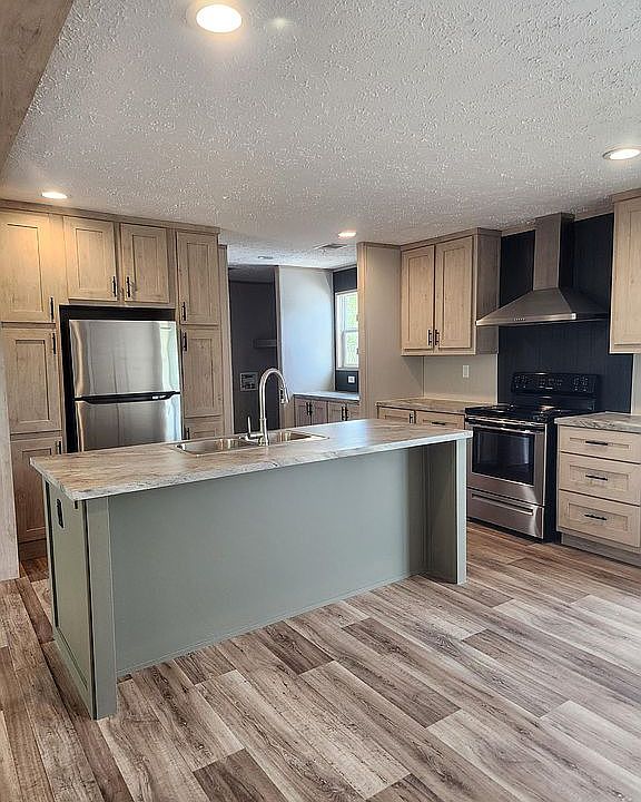 1st image of 843 Corral Dr #76