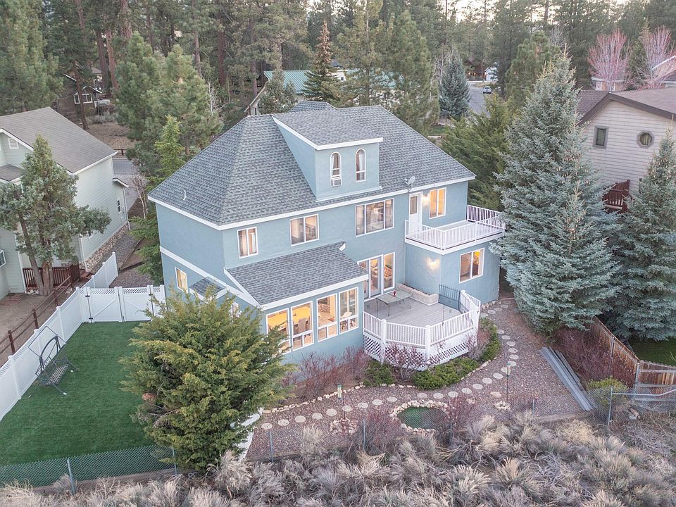1st image of 111 Marina Point Dr