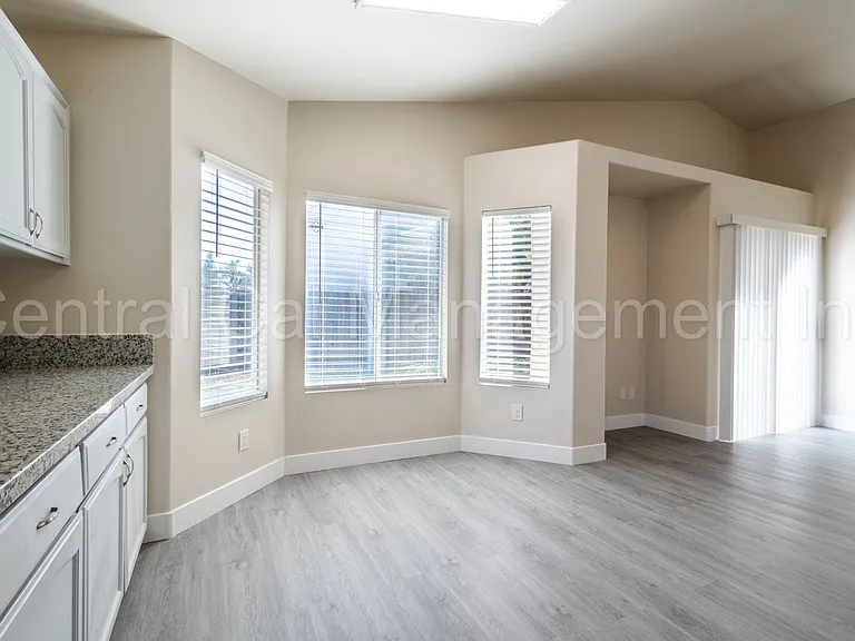 6101 Aruba Ct — Photo 11