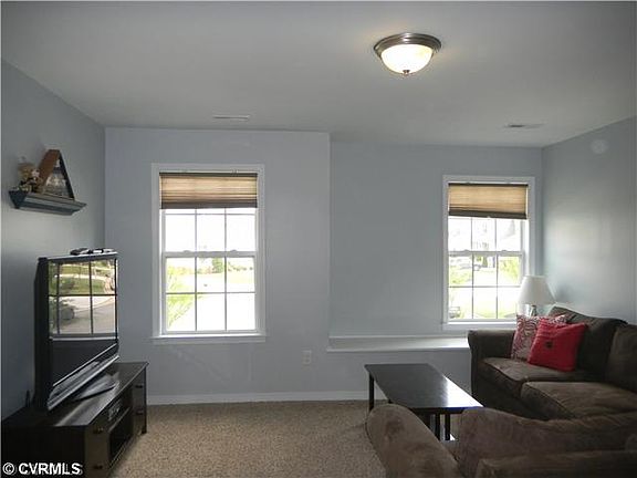 4th image of 8730 New Holland Ln
