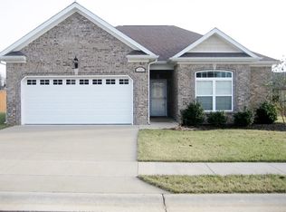 1706 W Crocus Dr, Radcliff, KY 40160