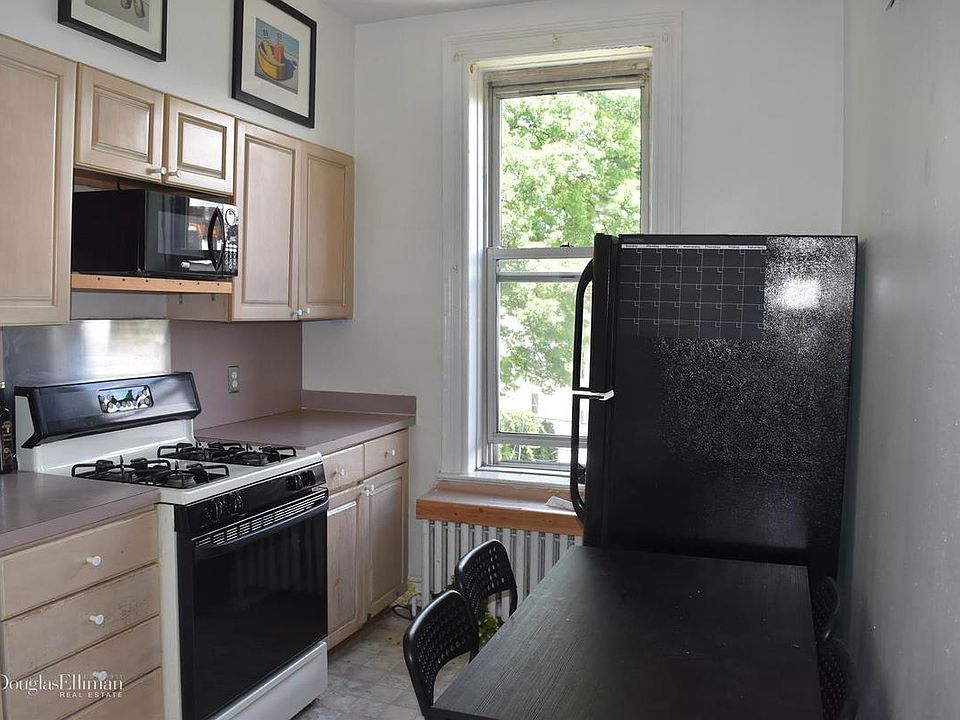 1st image of 469 72nd St #3