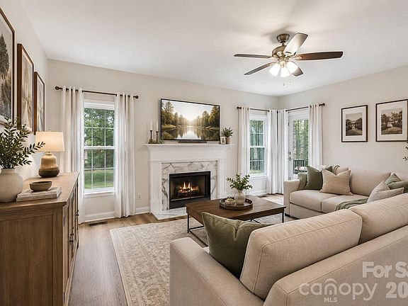 3rd image of 551 Dovefield Dr