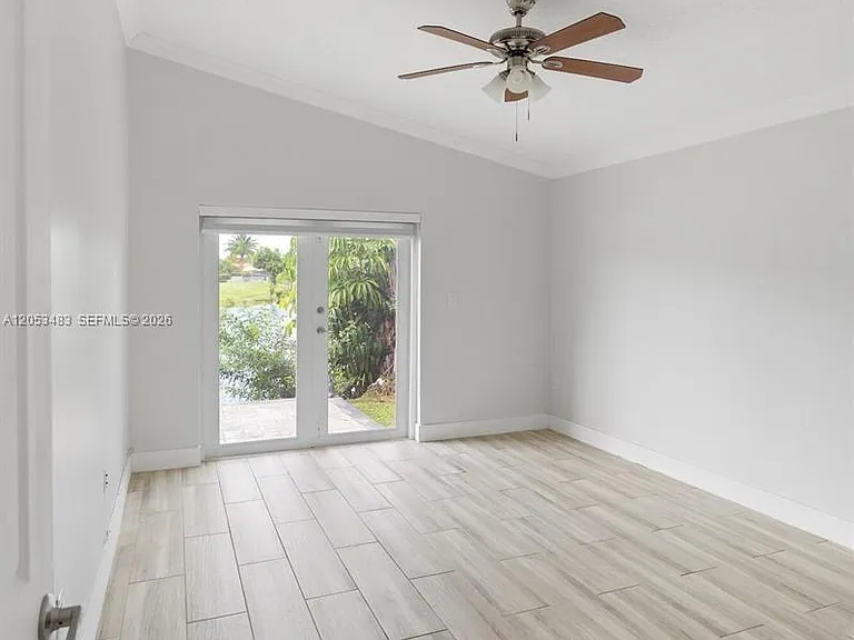 15037 Brighton Ln — Photo 21