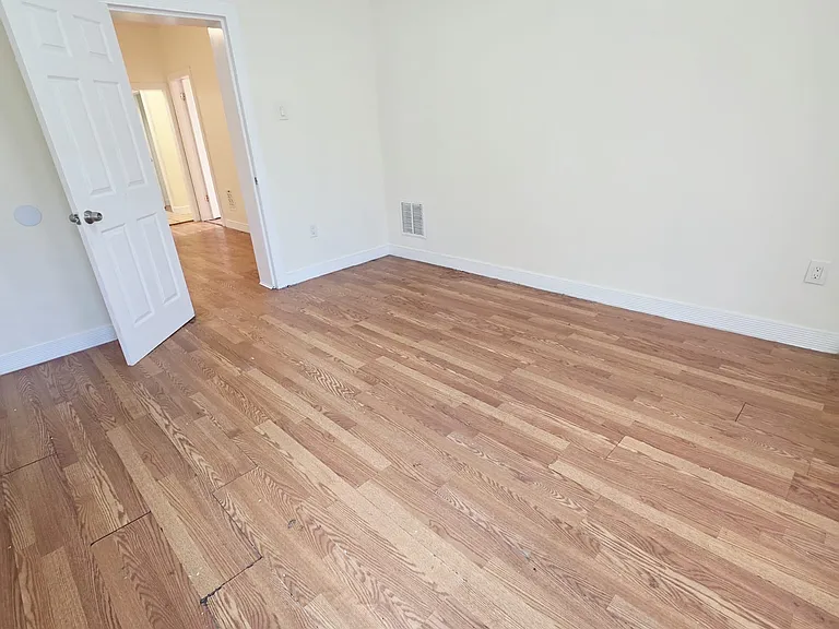 137 Bostwick Ave #1A — Photo 10