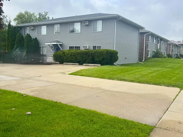 840 Terry Ave, Hiawatha, IA