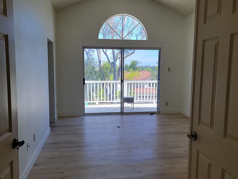 1 Arch Bay — Photo 12