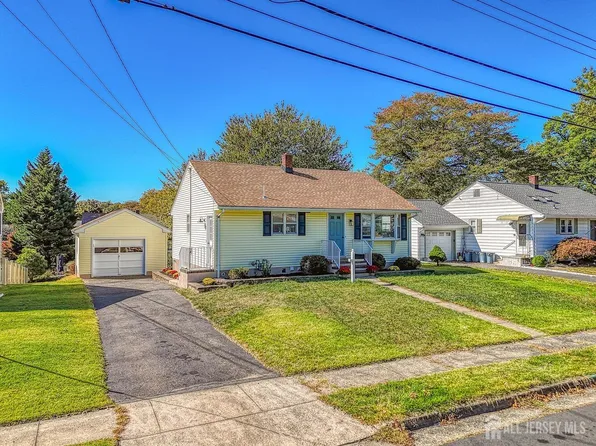 6 Donald Dr, Milltown, NJ 08850