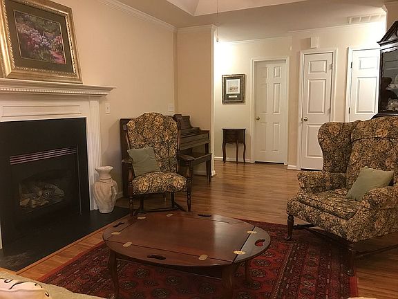 5th image of 319 Ivystone Dr
