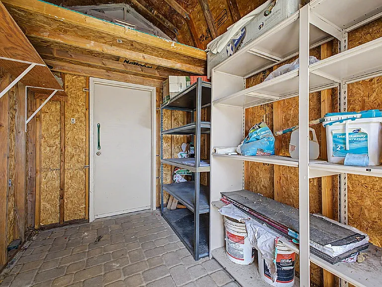 1301 E Taro Ln — Photo 33