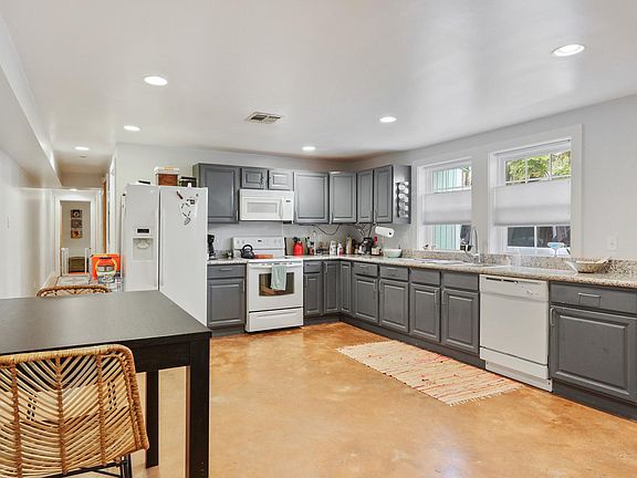 2nd image of 2112 S Gayoso St