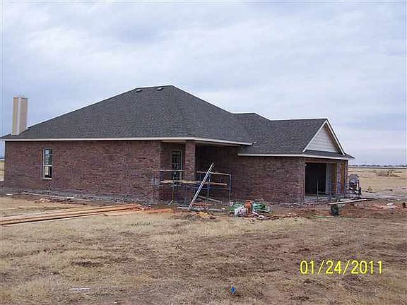 3rd image of 303 Marilyn Dr