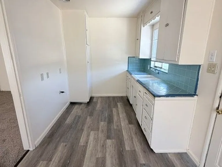 1414 Eureka St — Photo 4