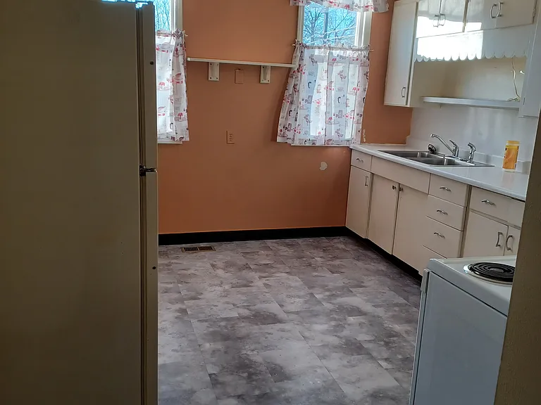 609 N Oak St #A — Photo 12