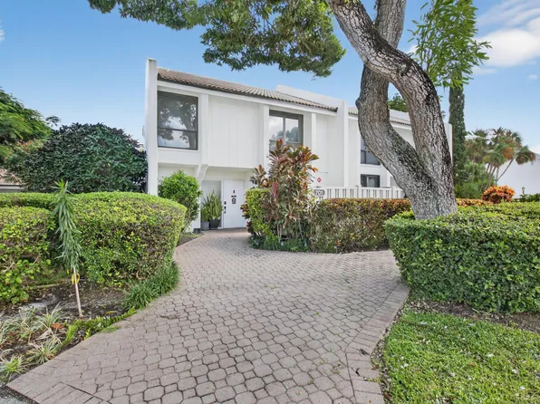 701 Bridgewood Drive, Boca Raton, FL 33434