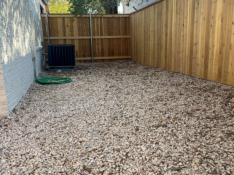 2432 23rd St — Photo 34