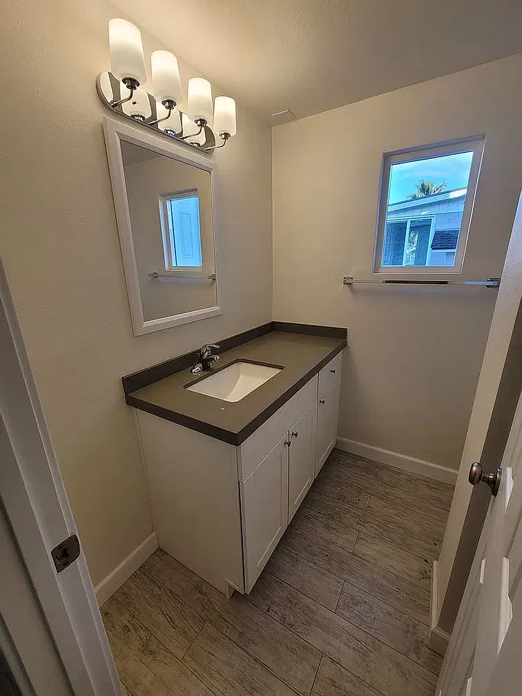 3 bed, 1600 sqft, $2,990 — Photo 4